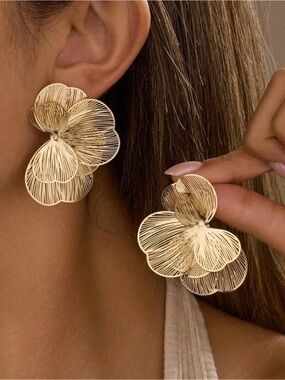 Zara Gold Floral Outline Drop Earrings